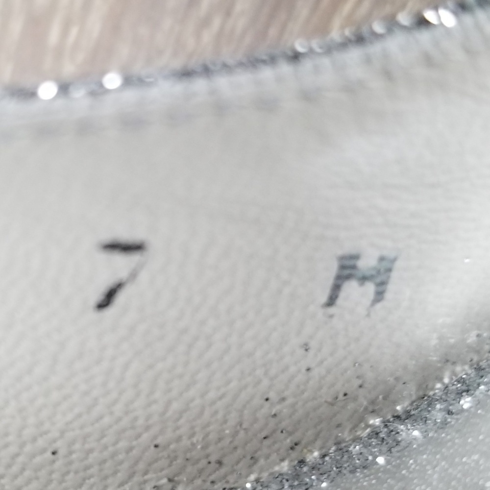 Stuart Weitzman Silver Mini Glitter Slingback Sz 7 - Picture 7 of 8